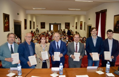 Presentación no Instituto Teolóxico Compostelán